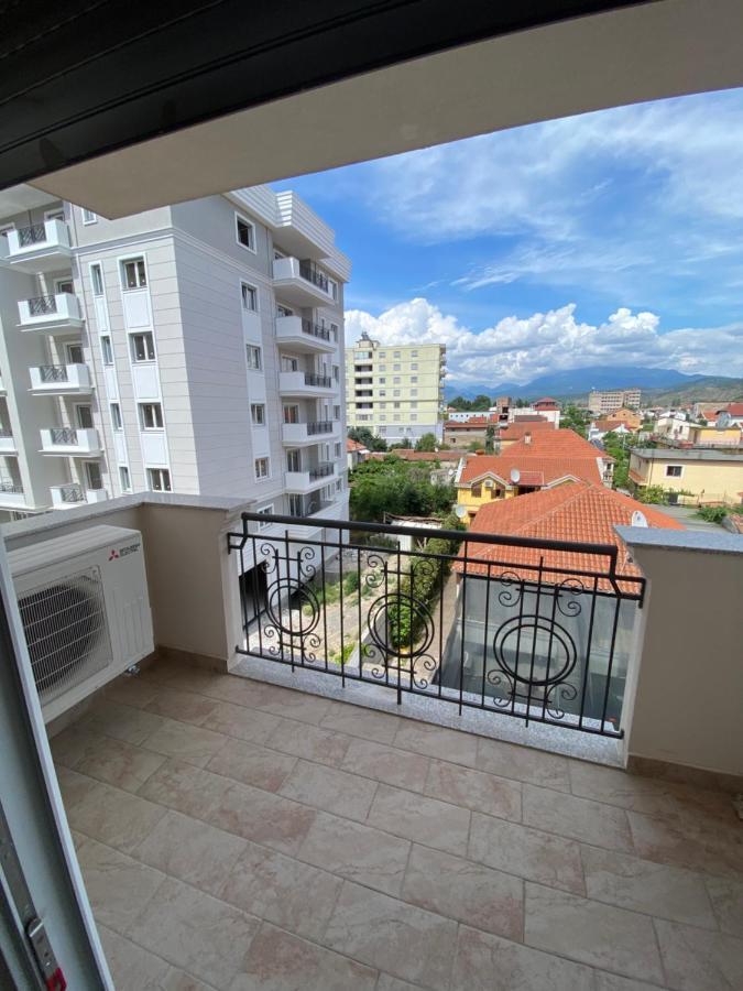 Apartment 2+1 Center Of Shkodër Exteriör bild