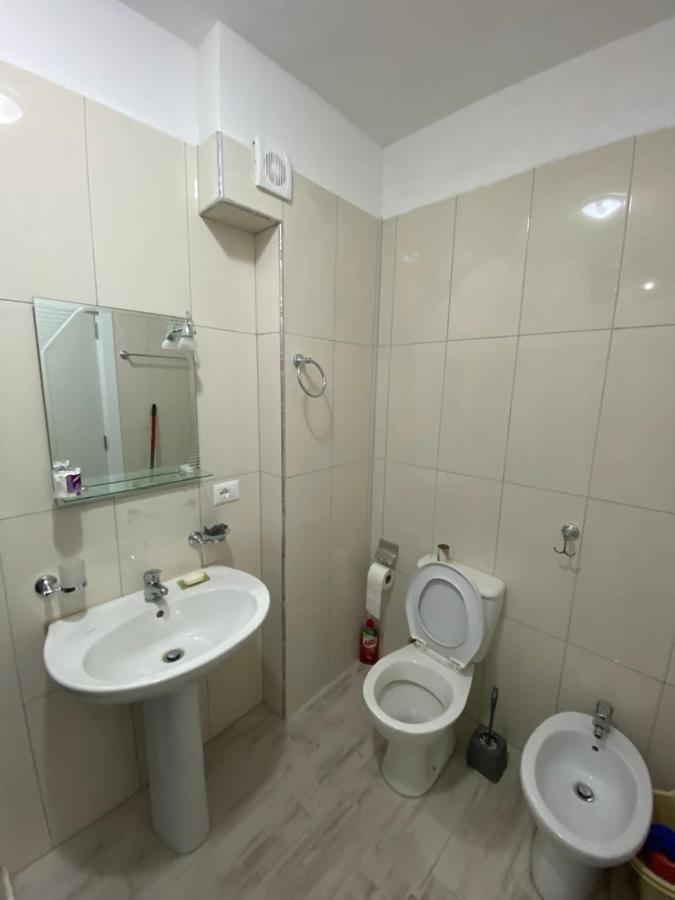 Apartment 2+1 Center Of Shkodër Exteriör bild