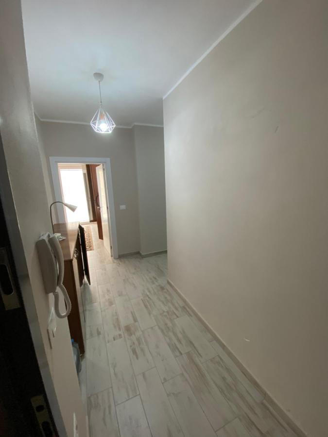 Apartment 2+1 Center Of Shkodër Exteriör bild