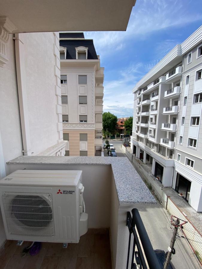 Apartment 2+1 Center Of Shkodër Exteriör bild